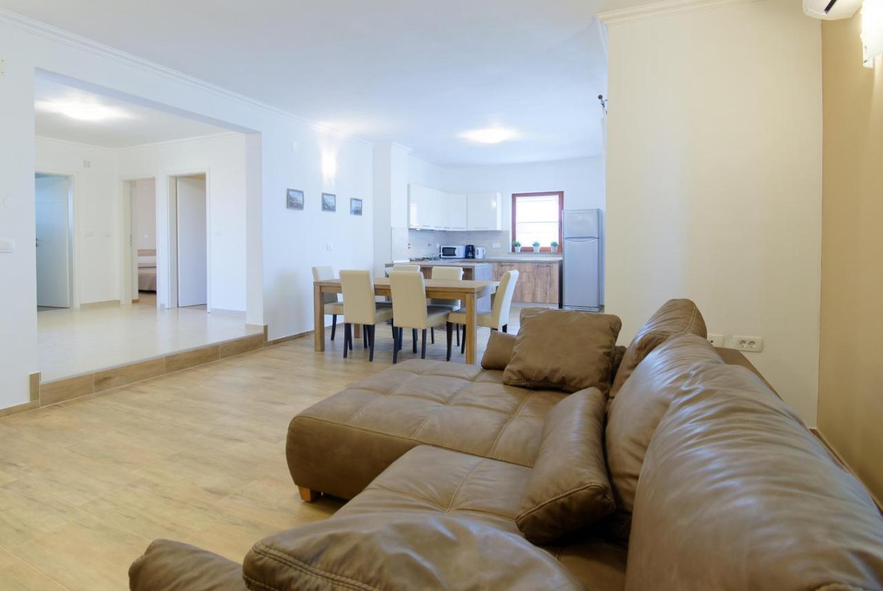 Apartments Belvedere By Rent Istria Plovanija Exteriör bild