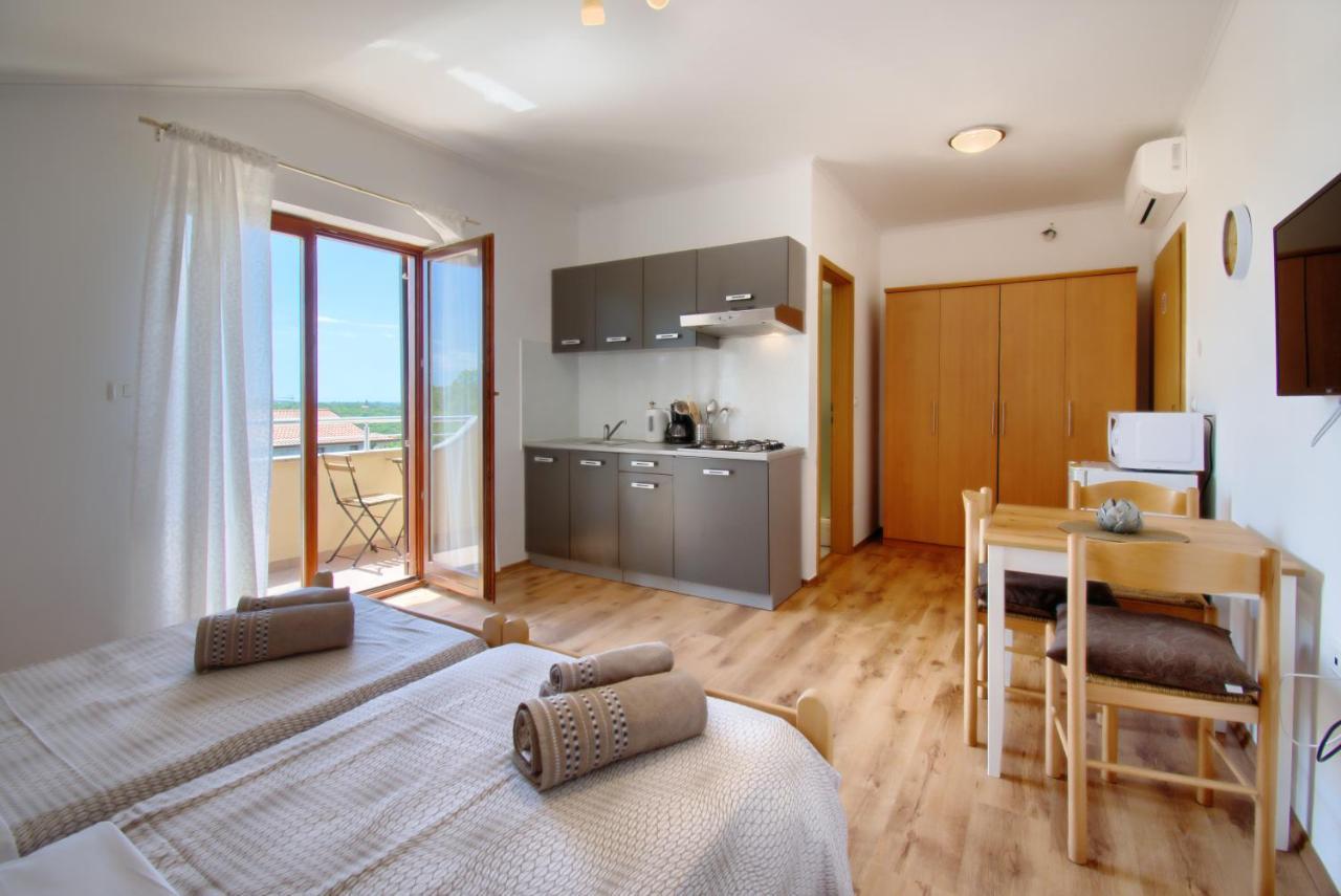 Apartments Belvedere By Rent Istria Plovanija Exteriör bild