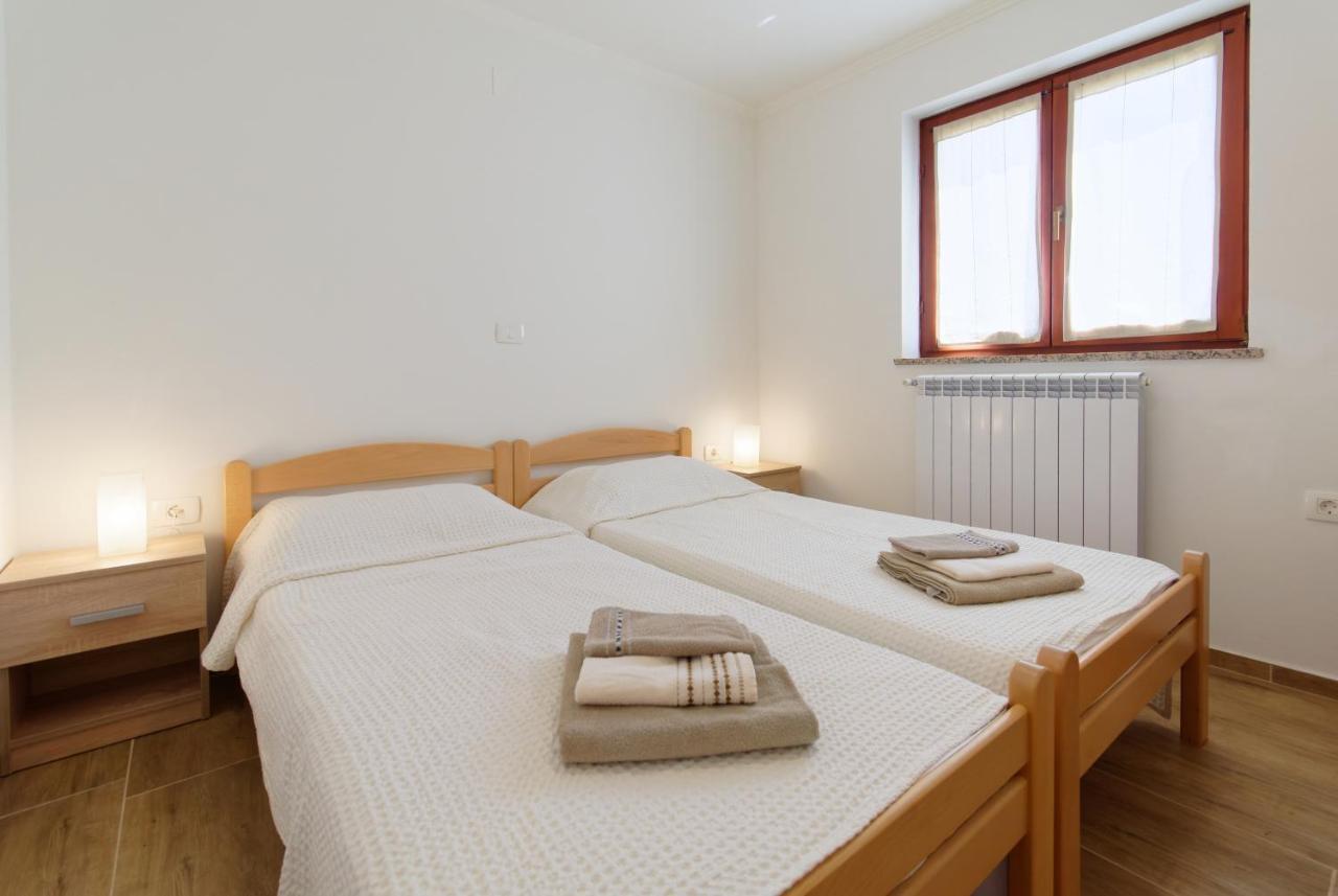Apartments Belvedere By Rent Istria Plovanija Exteriör bild