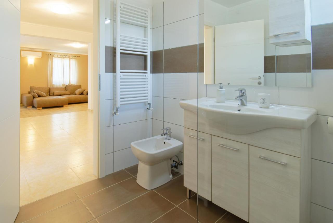 Apartments Belvedere By Rent Istria Plovanija Exteriör bild