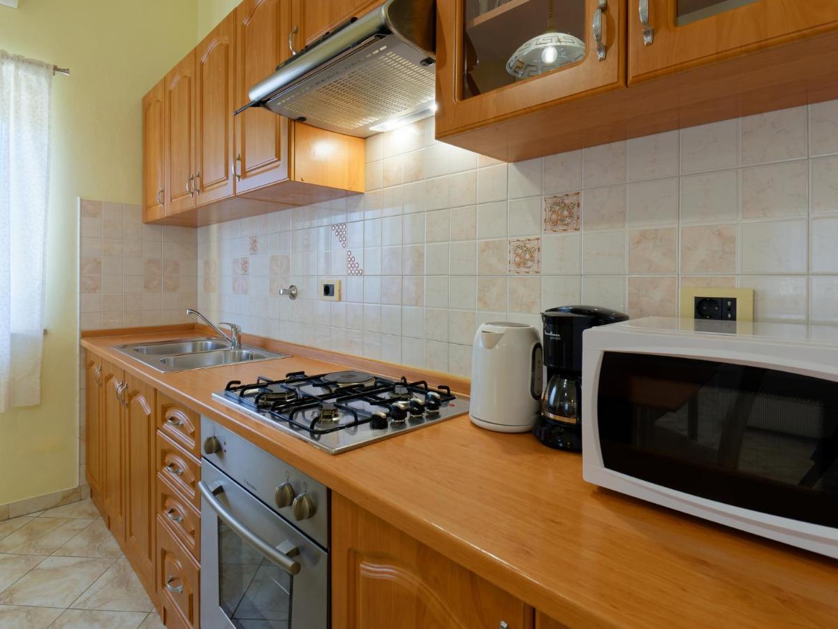 Apartments Belvedere By Rent Istria Plovanija Exteriör bild