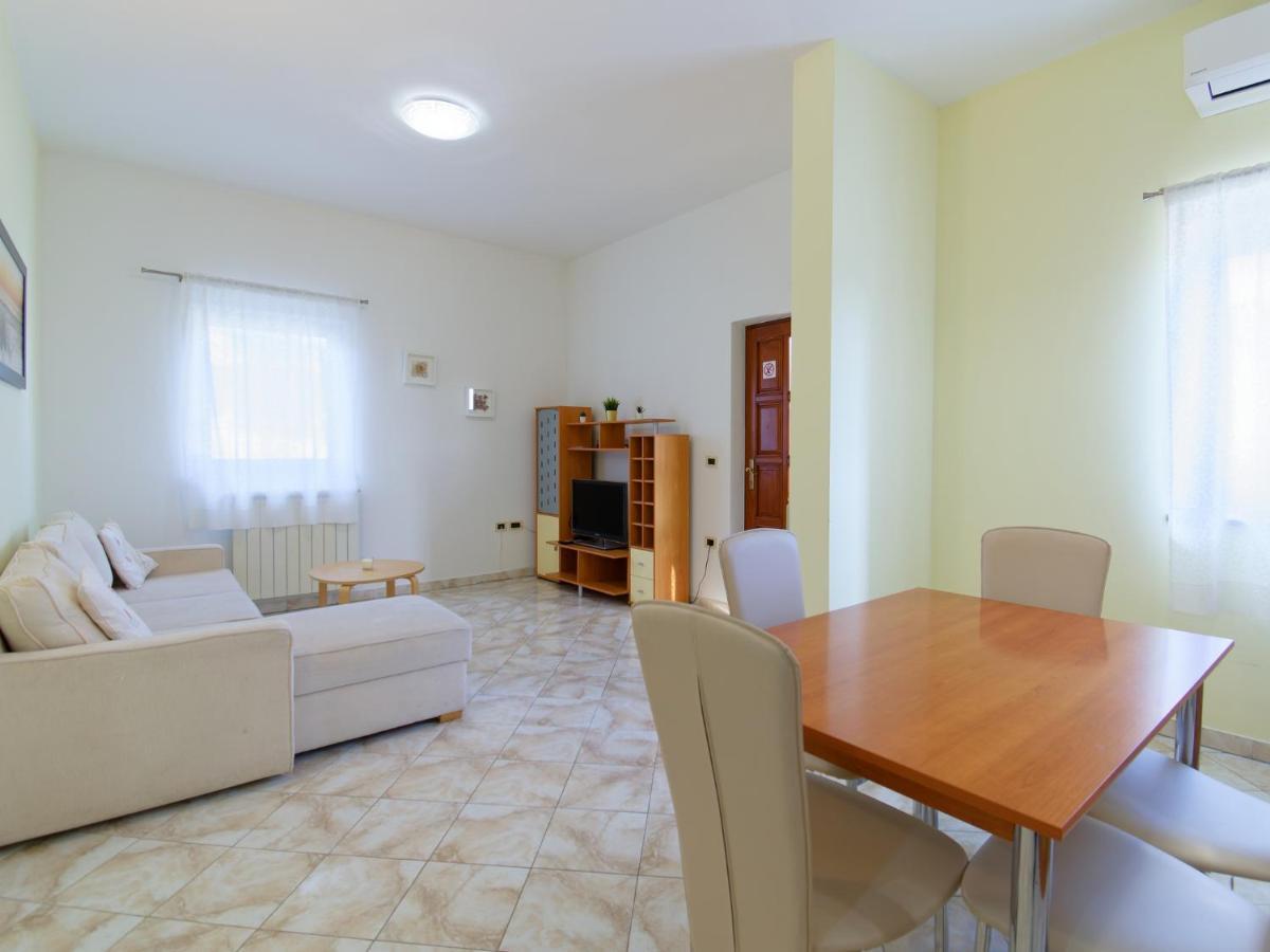 Apartments Belvedere By Rent Istria Plovanija Exteriör bild
