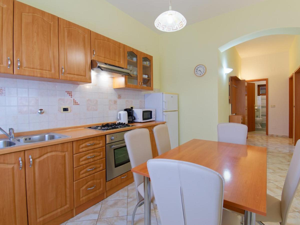 Apartments Belvedere By Rent Istria Plovanija Exteriör bild